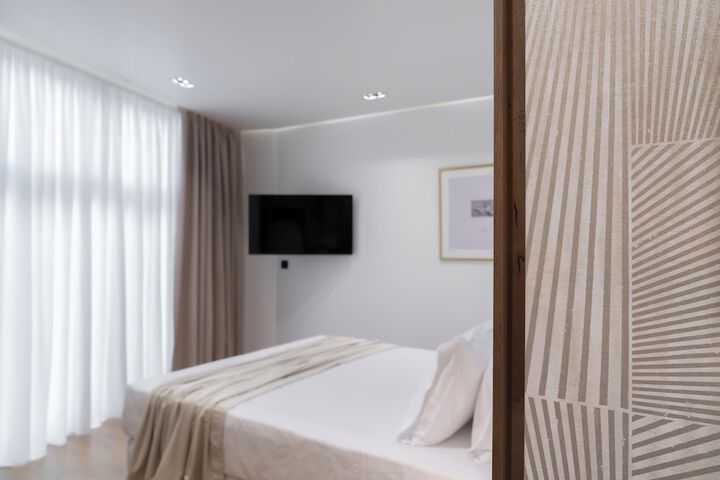 Room 17 of 60