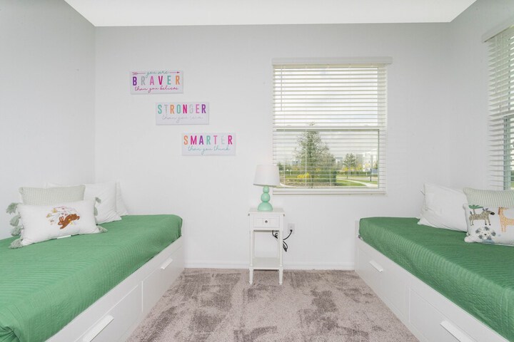 Room 10 of 89