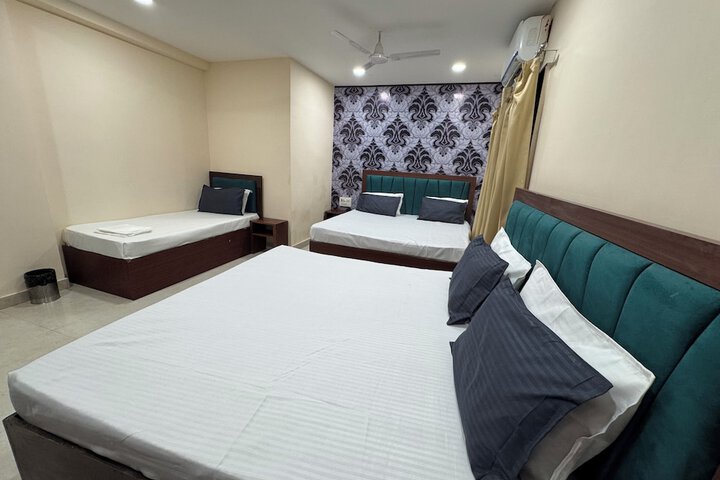 Room 18 of 36