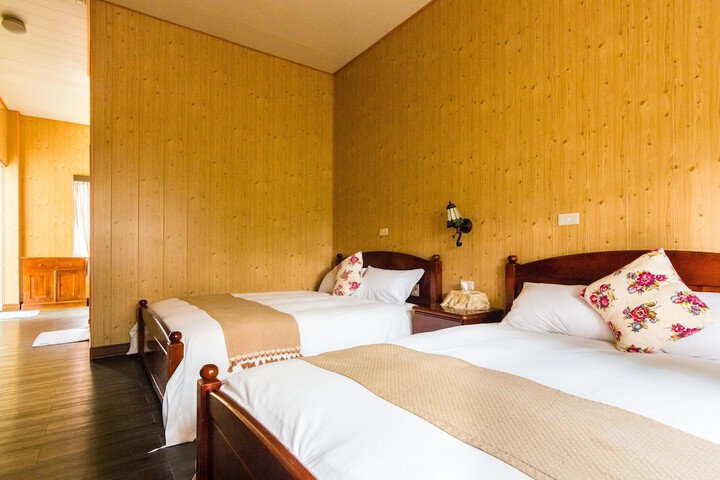 Room 27 of 84