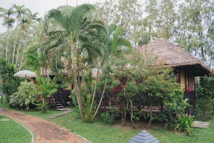 Room 4 of 42