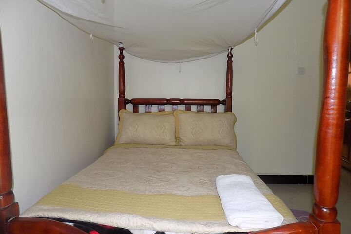 Room 7 of 31