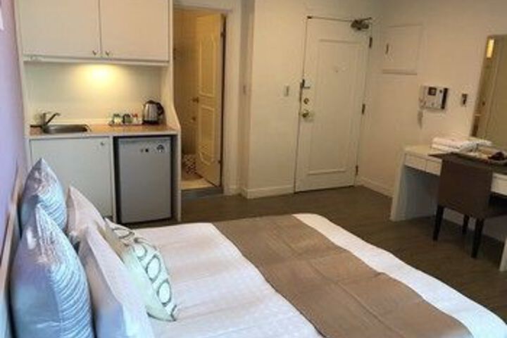 Room 7 of 89