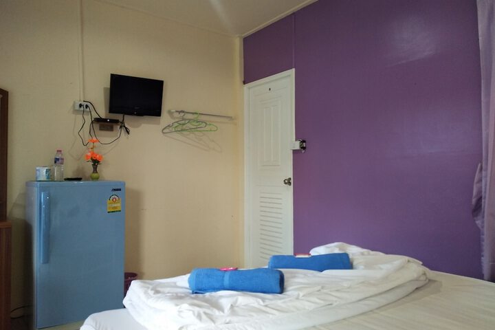 Room 5 of 24
