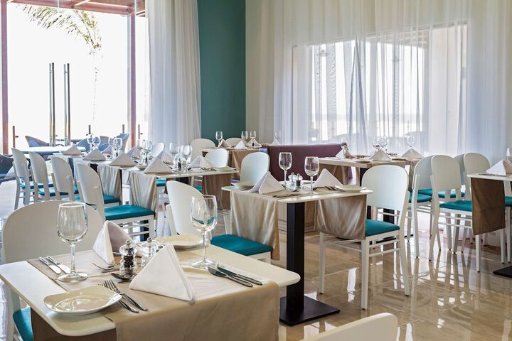 Dining 93 of 128