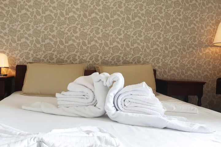 Room 15 of 38