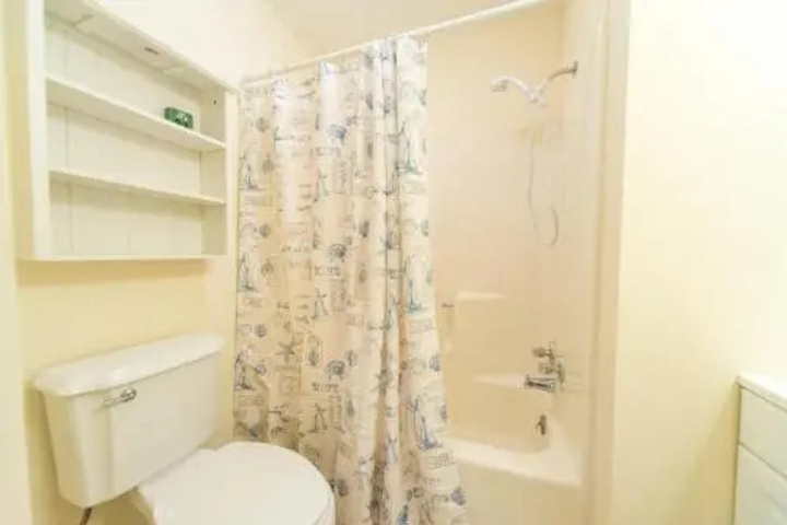 Room 8 of 22