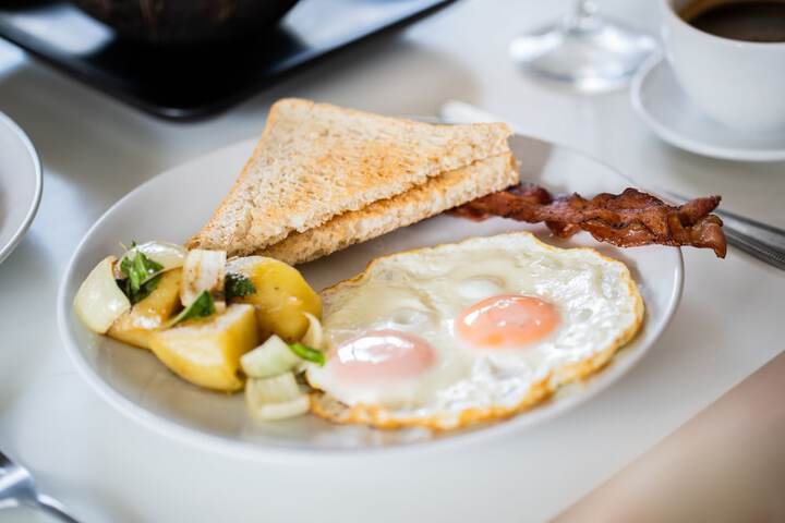 Breakfast/Coffee Service 34 of 39