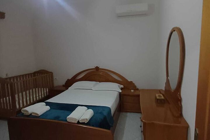 Room 25 of 65
