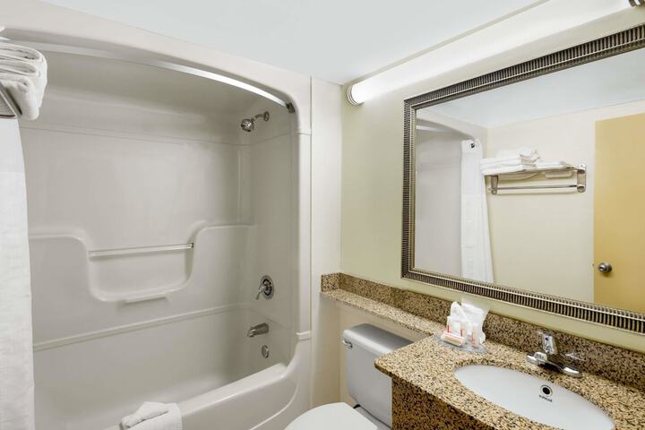 Room 12 of 14