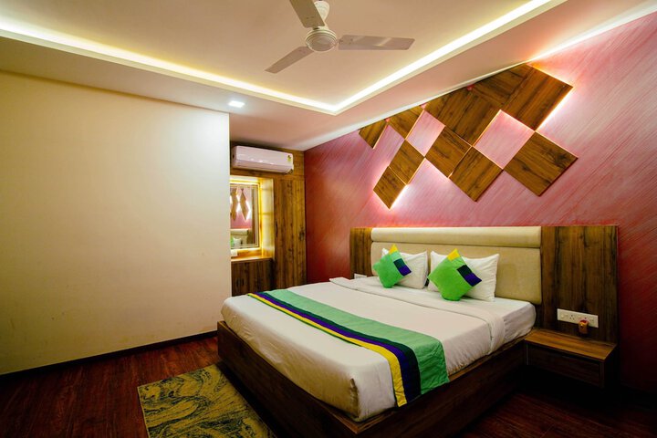 Room 44 of 70