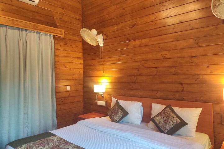 Room 16 of 52