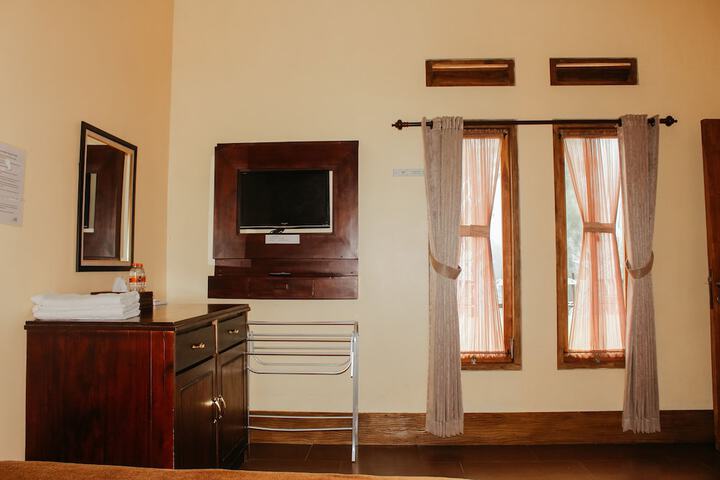 Room 2 of 11