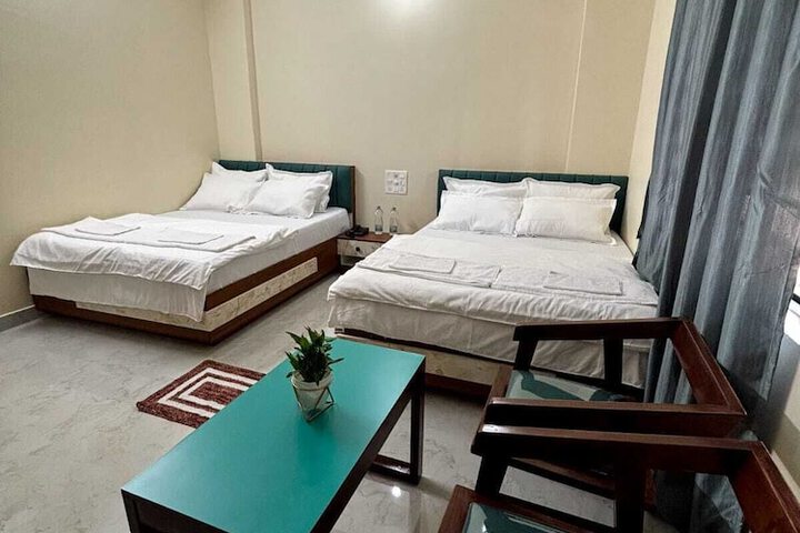 Room 5 of 17