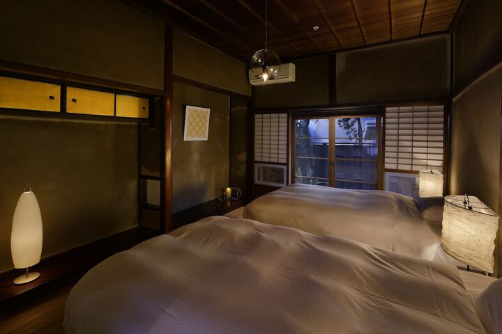 Room 2 of 69