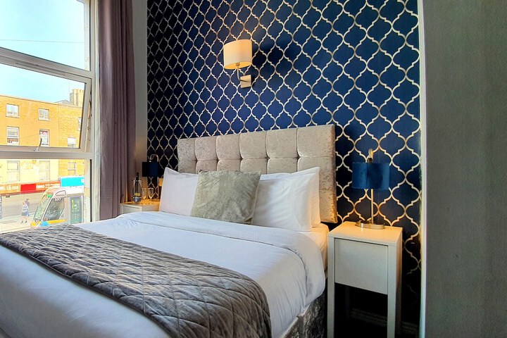 Room 10 of 43