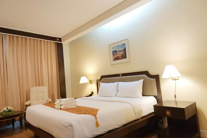 Room 8 of 20