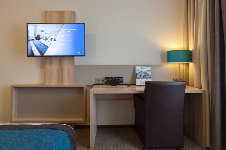 In-room business center