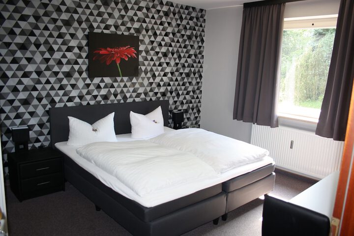 Room 5 of 51