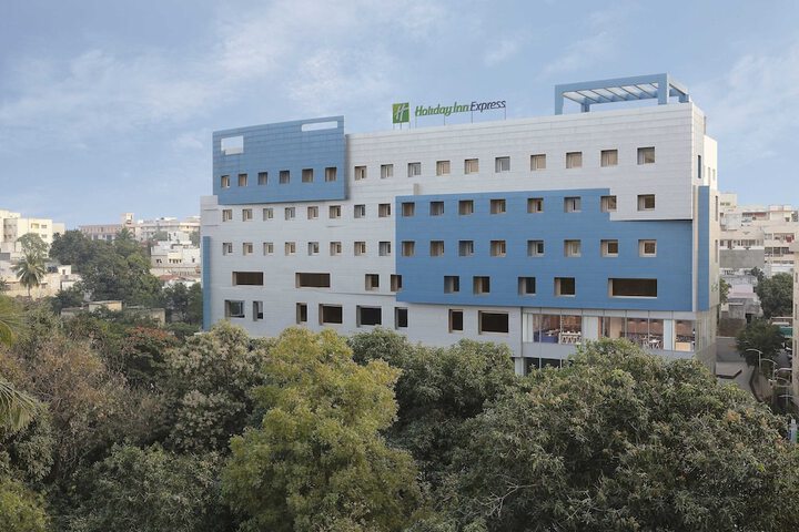 Photo of Holiday Inn Express Hyderabad Banjara Hills by IHG