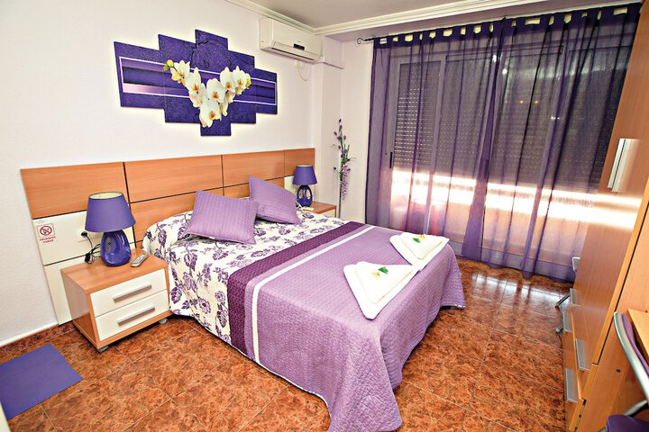 Room 9 of 49