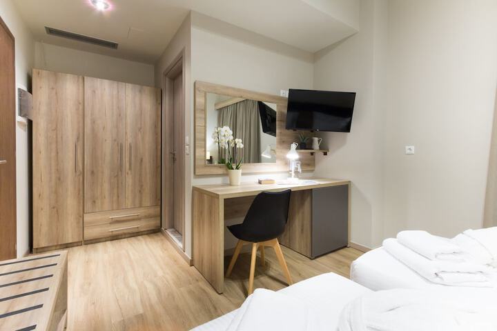 Room 45 of 111