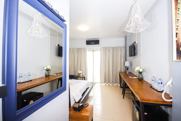 Room 30 of 61