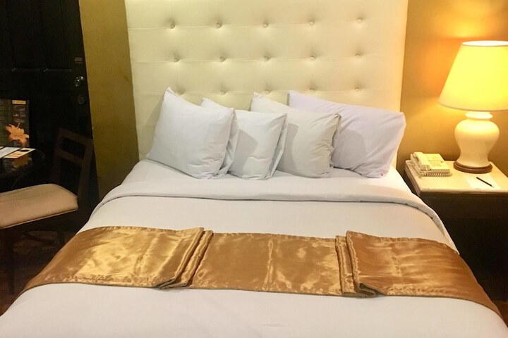 Room 9 of 47