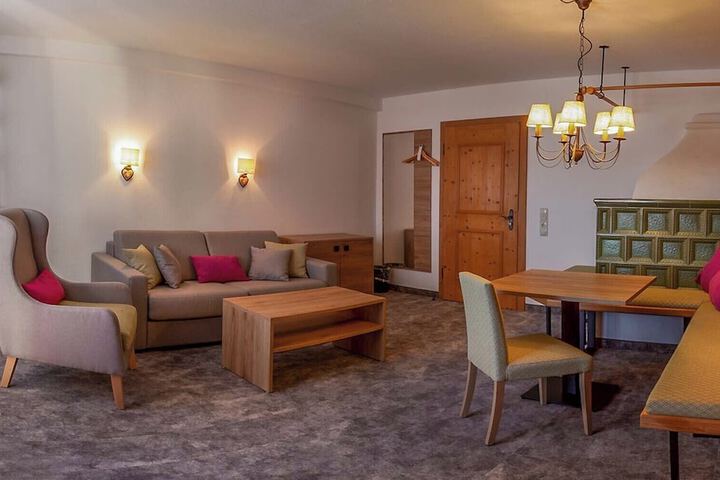 Room 14 of 37