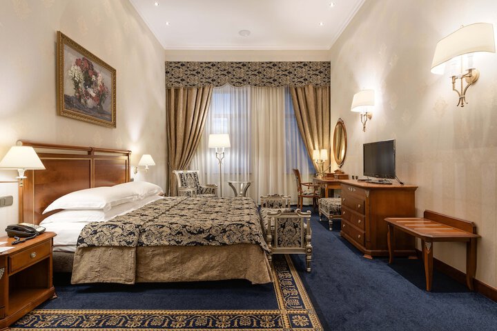 Room 29 of 90