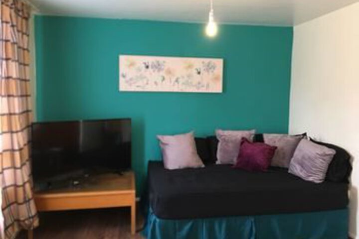 Room 14 of 16