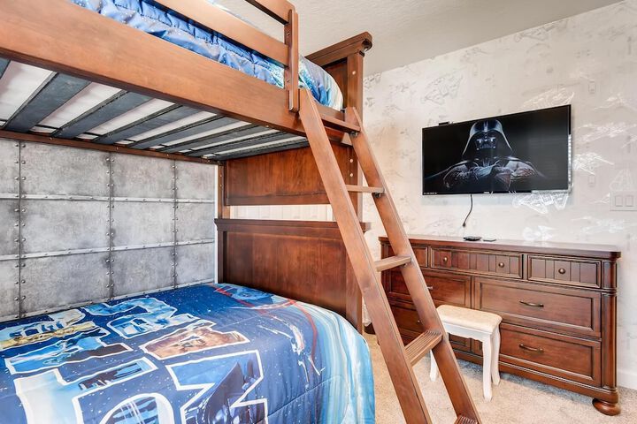Room 2 of 47