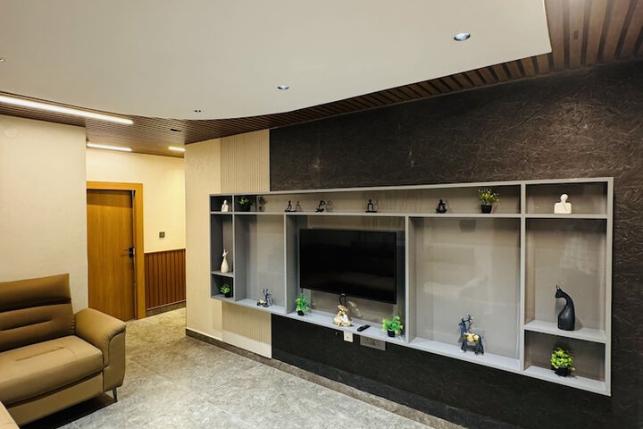 Room 35 of 59