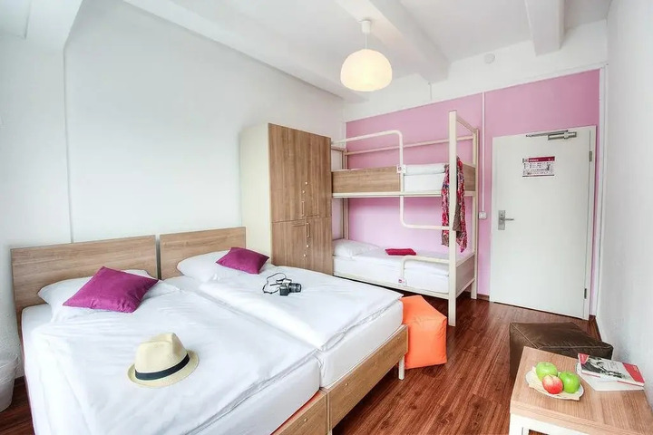 PANGEAPEOPLE HOSTEL & HOTEL