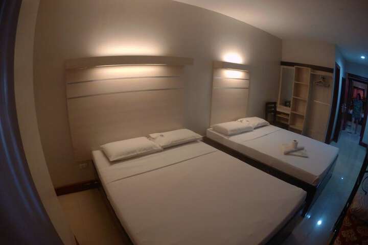 Room 21 of 94