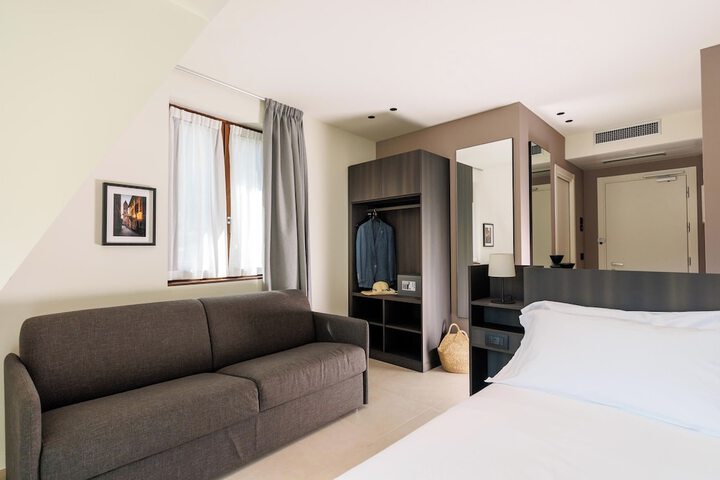 Room 36 of 106