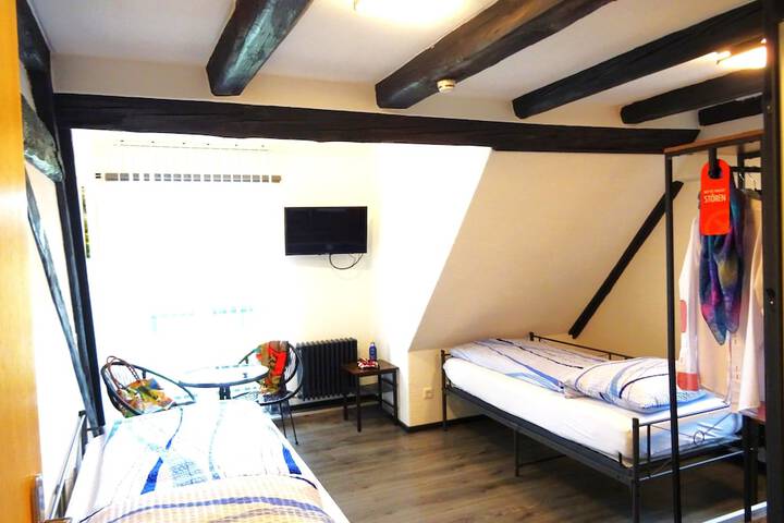 Room 201 of 442