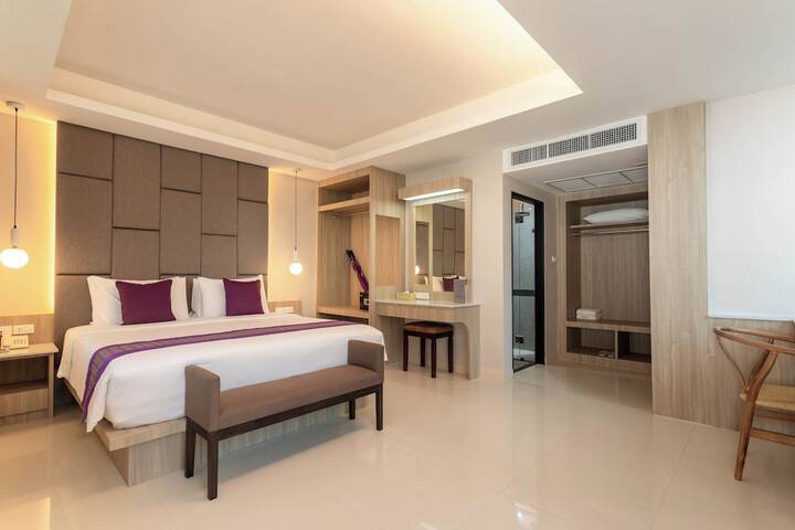 Room 21 of 70