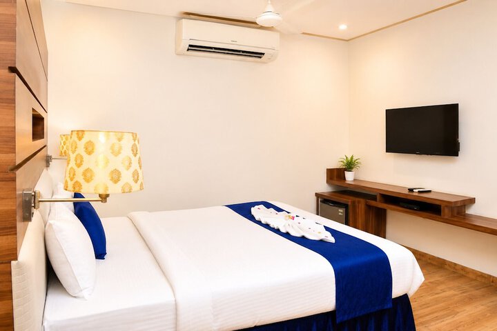 Room 13 of 24