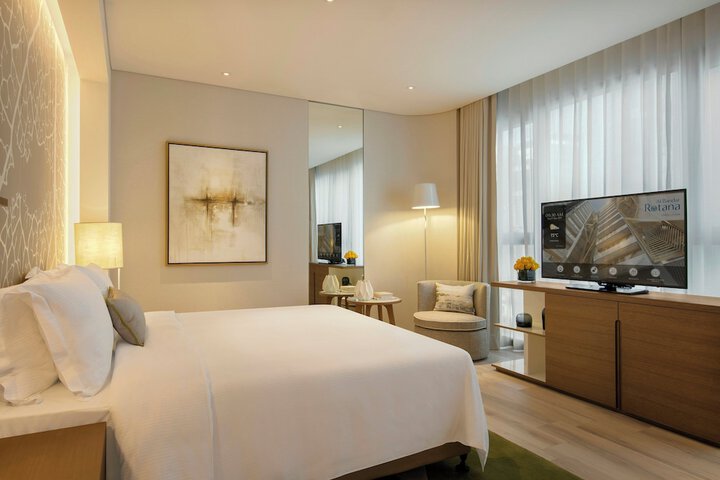 Room 27 of 170