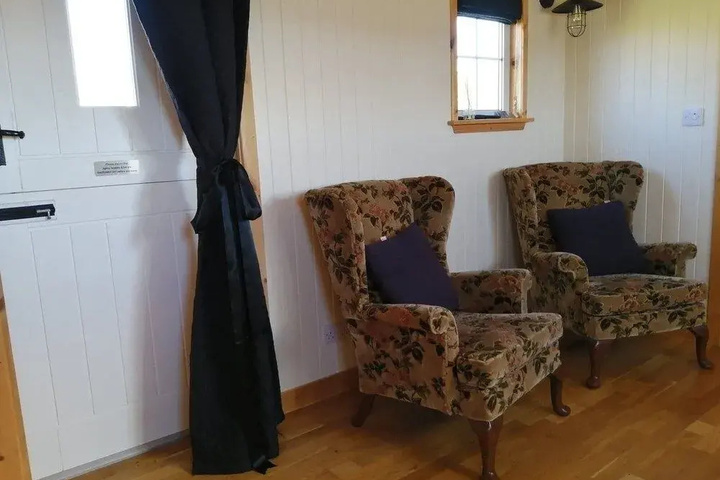 Room 4 of 15