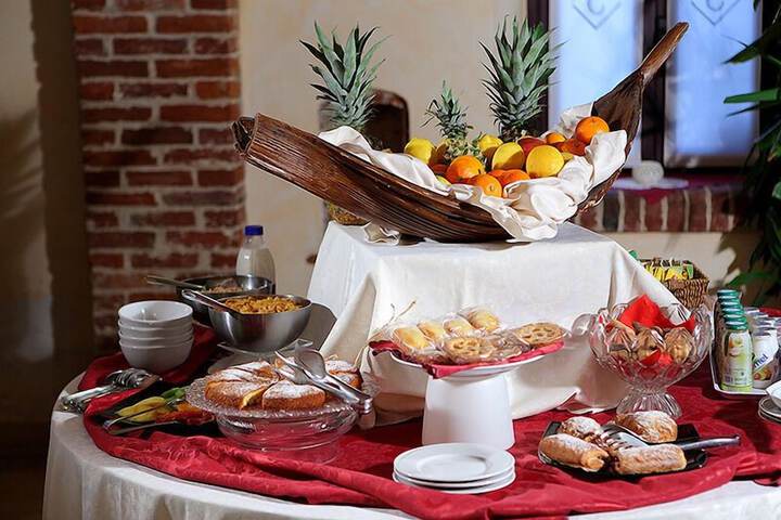 Dining Photos