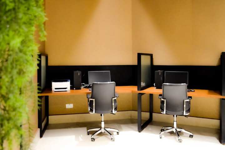 Business Center 39 of 42
