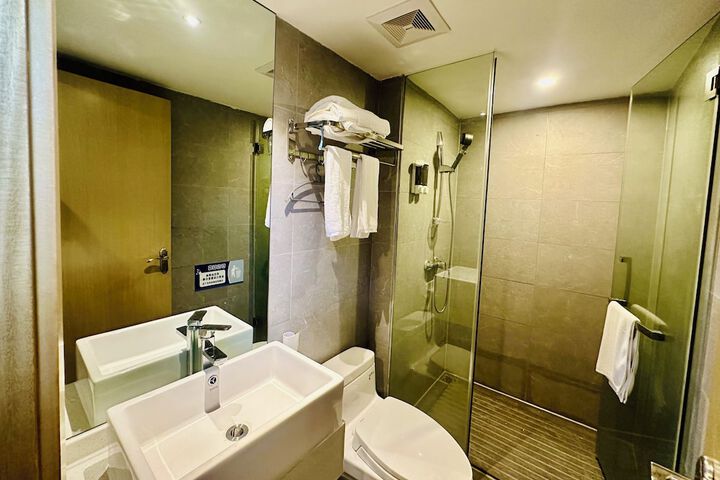 Room 17 of 20