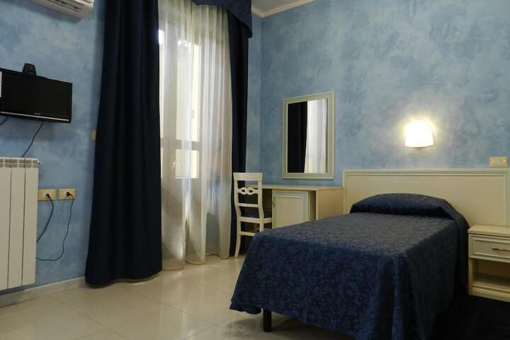 Room 29 of 61