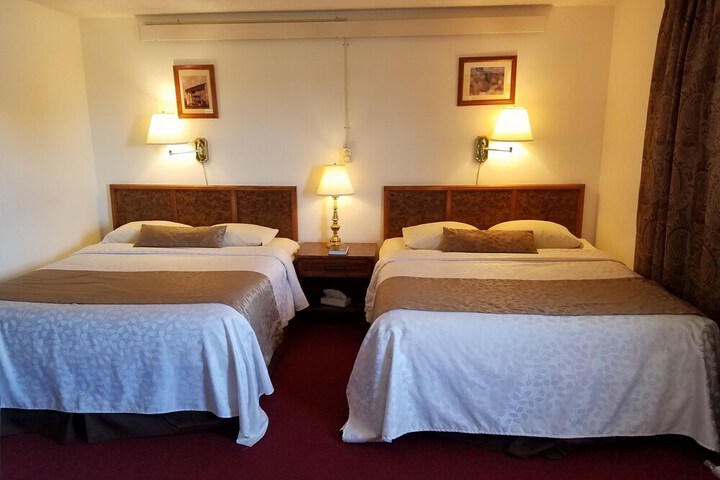 Room 11 of 34