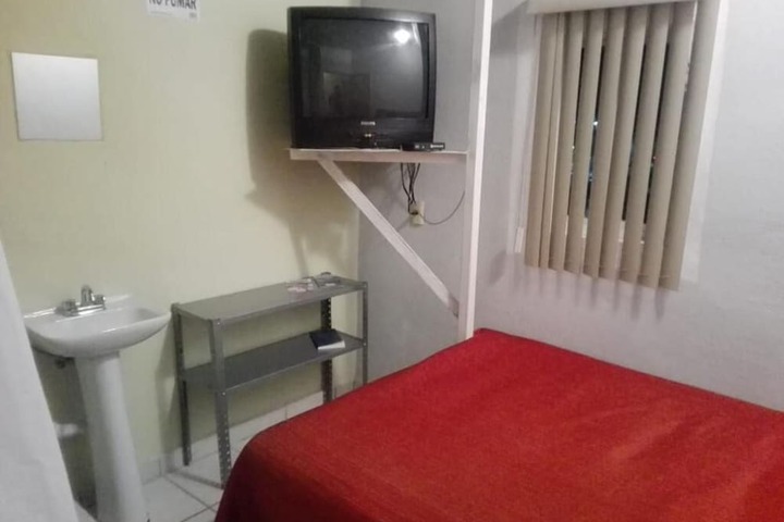 Room 9 of 17