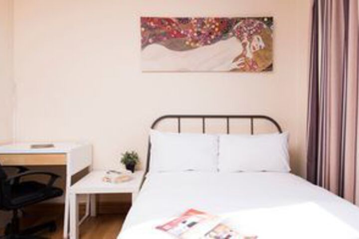 Room 18 of 30