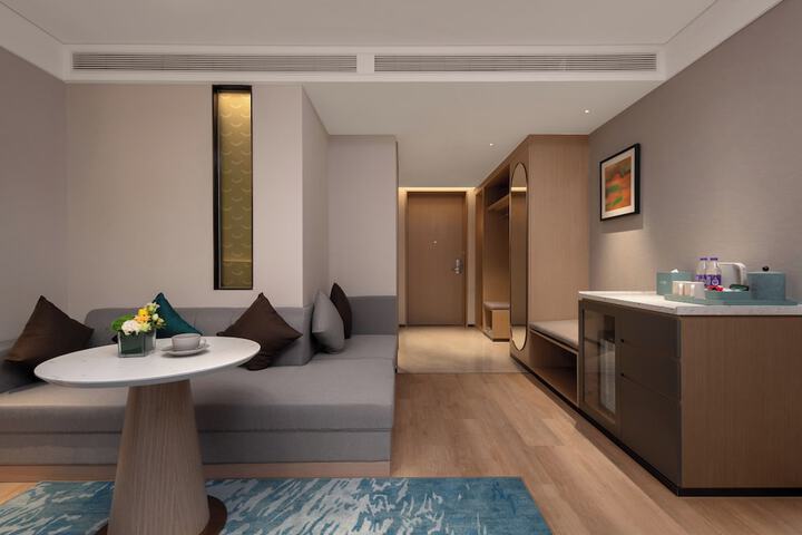 Room 9 of 67