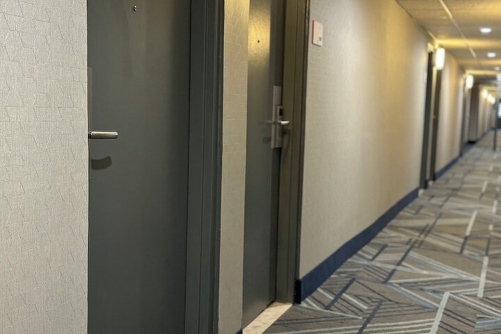 Ballroom/Hall 26 of 32